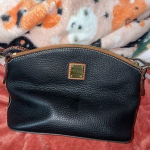 dooney and bourke NWOT black purse